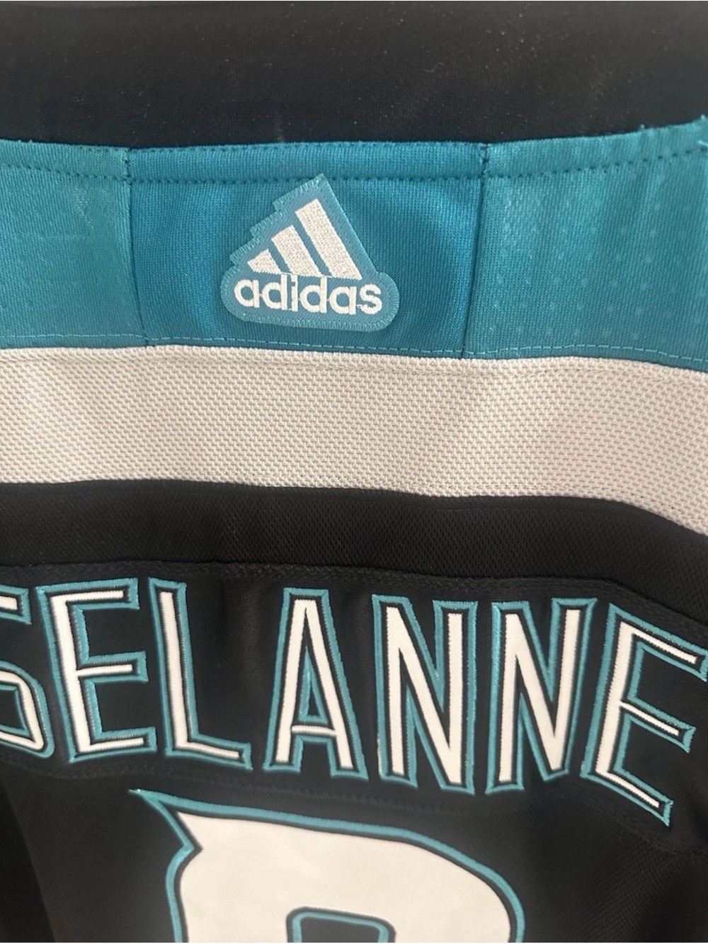 Anaheim Ducks 25th Anniversary
Authentic Mens NHL Jersey 46
Selanne Number 8 - Picture 3 of 13